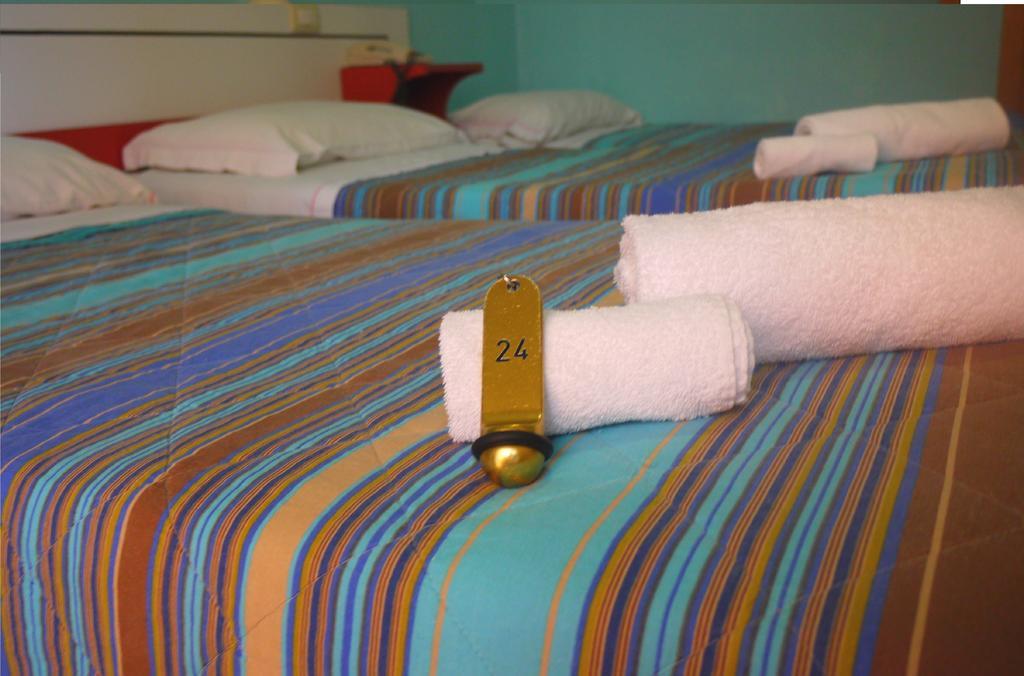 Hotel Maena Rimini Oda fotoğraf